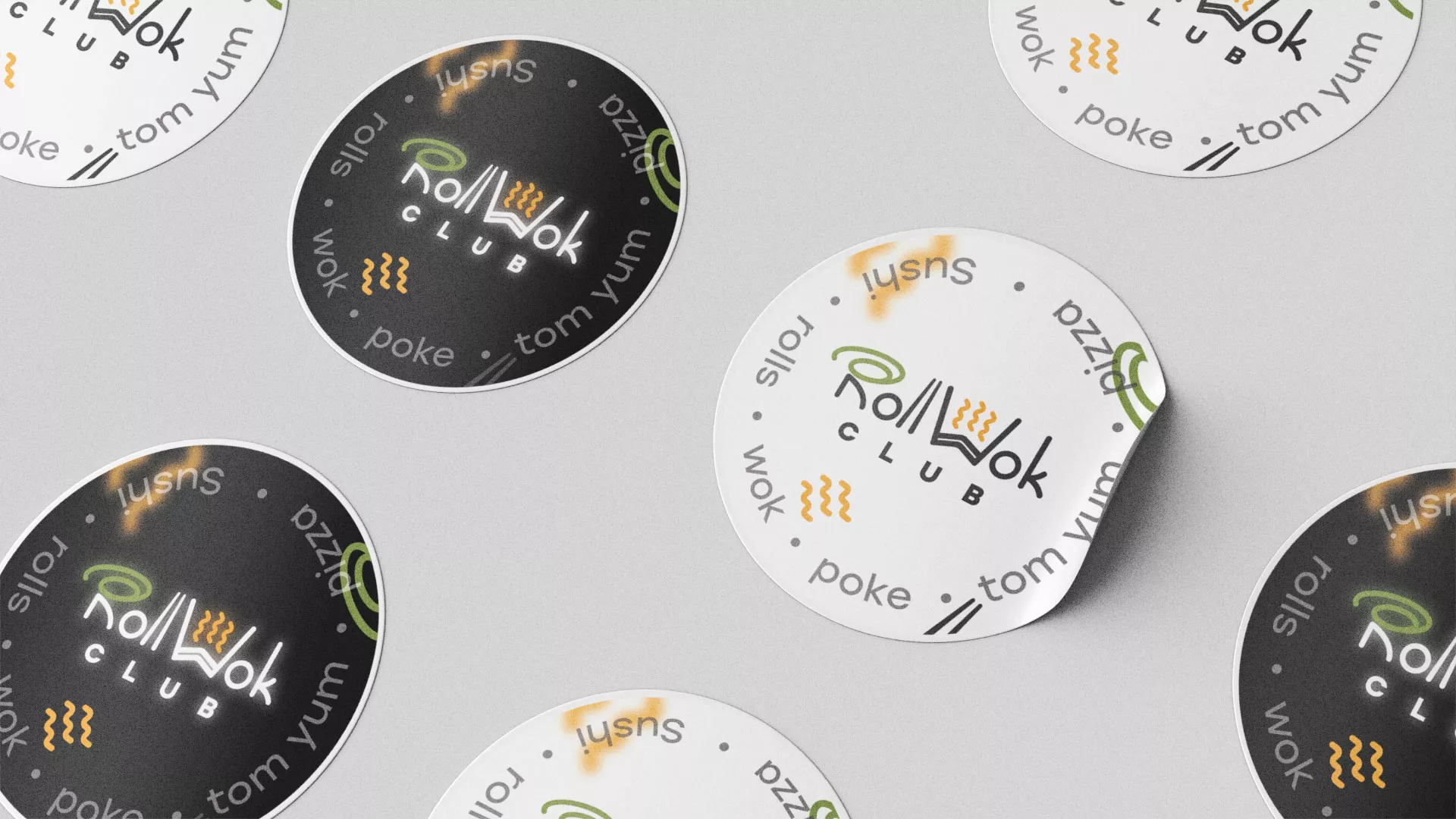 Разработка дизайна наклеек для суши-бара «Roll Wok Club» в Макарьеве